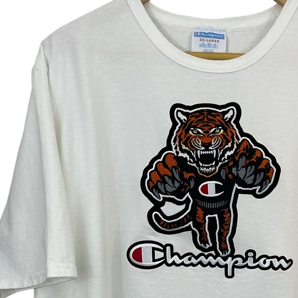 Vintage Champion Tiger Patch T-Shirt Mens 2XL White Short Sleeve Crewneck EUC